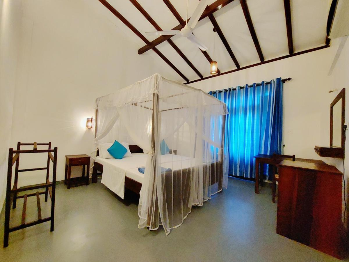 Sweden Inn Guesthouse Hikkaduwa Exterior photo