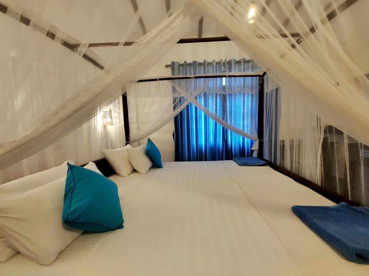 Sweden Inn Guesthouse Hikkaduwa Exterior photo