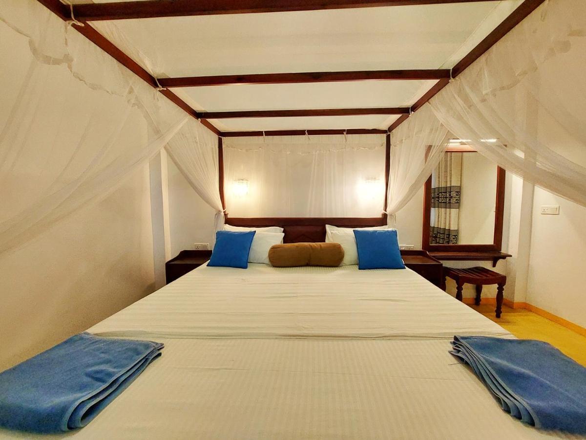 Sweden Inn Guesthouse Hikkaduwa Exterior photo
