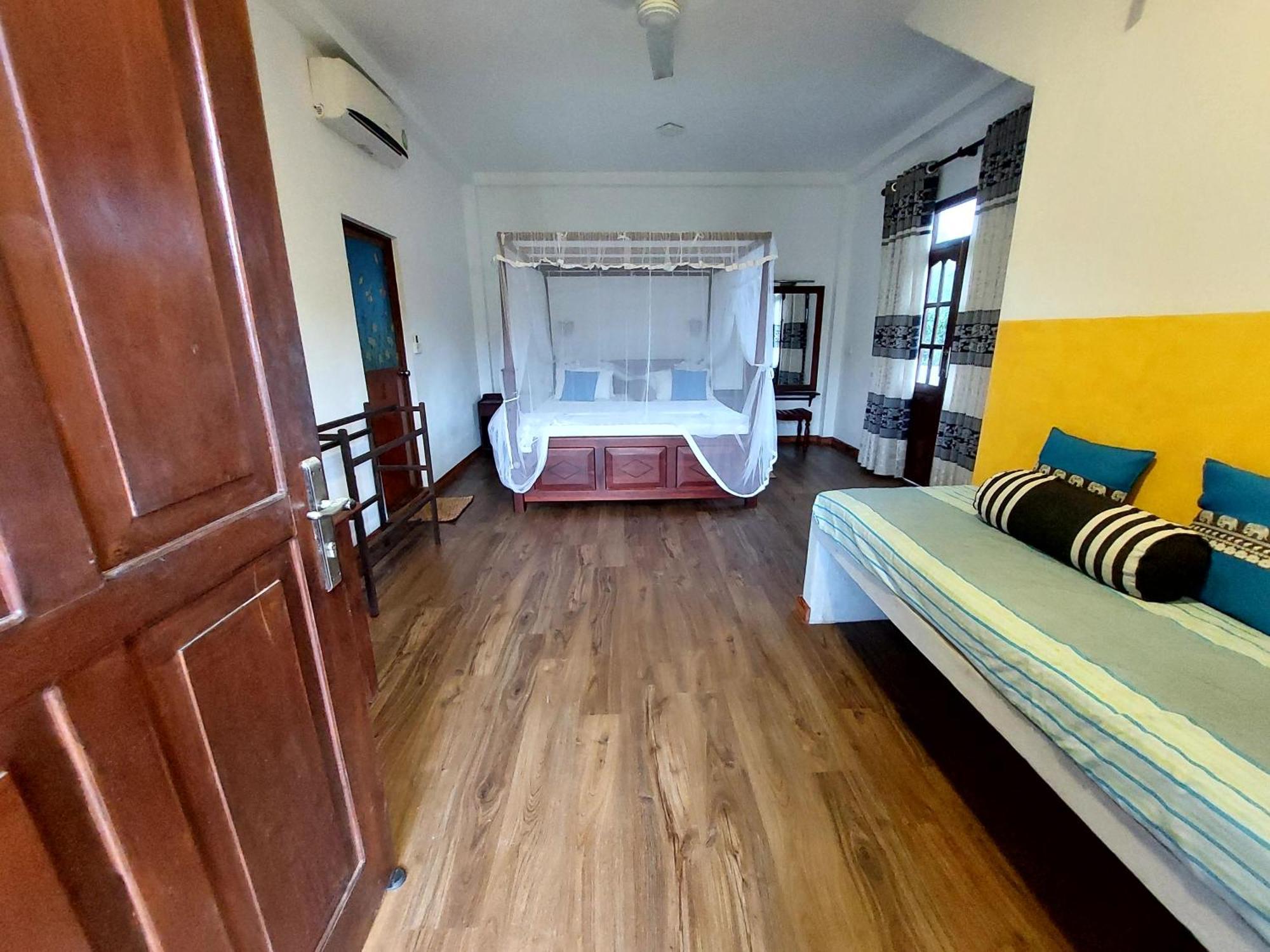 Sweden Inn Guesthouse Hikkaduwa Exterior photo