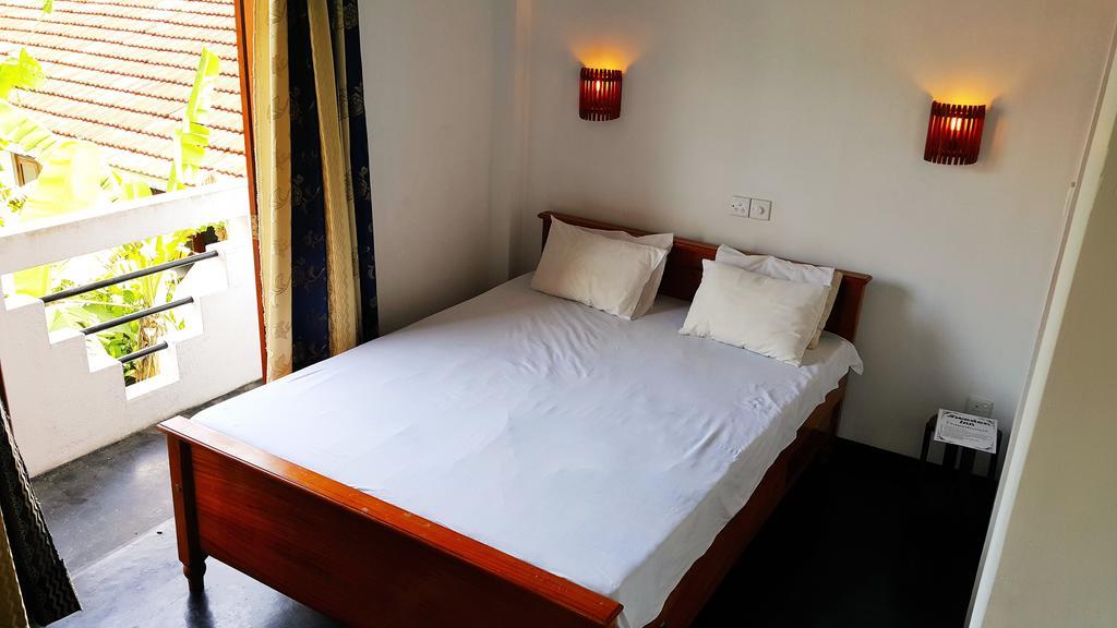 Sweden Inn Guesthouse Hikkaduwa Room photo