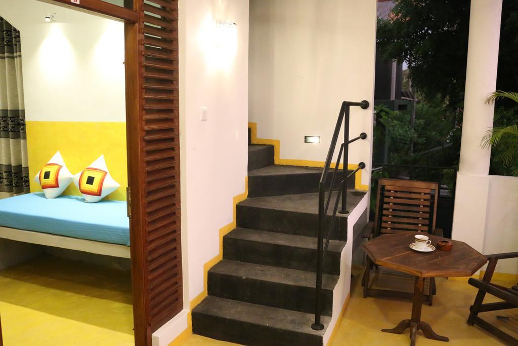 Sweden Inn Guesthouse Hikkaduwa Exterior photo